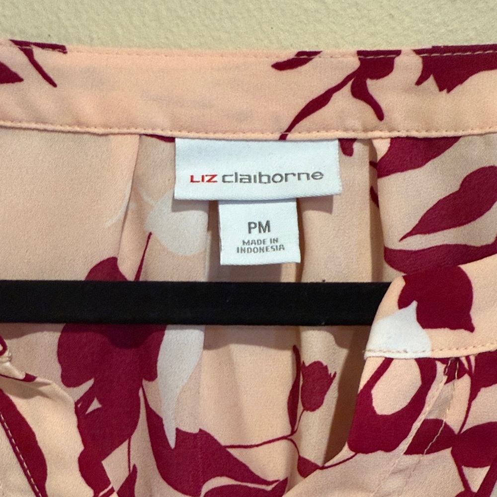 🩵Liz Claiborne Vibrant Pink Red Floral Stylish Vacation Ready Office Casual - Picture 2 of 6